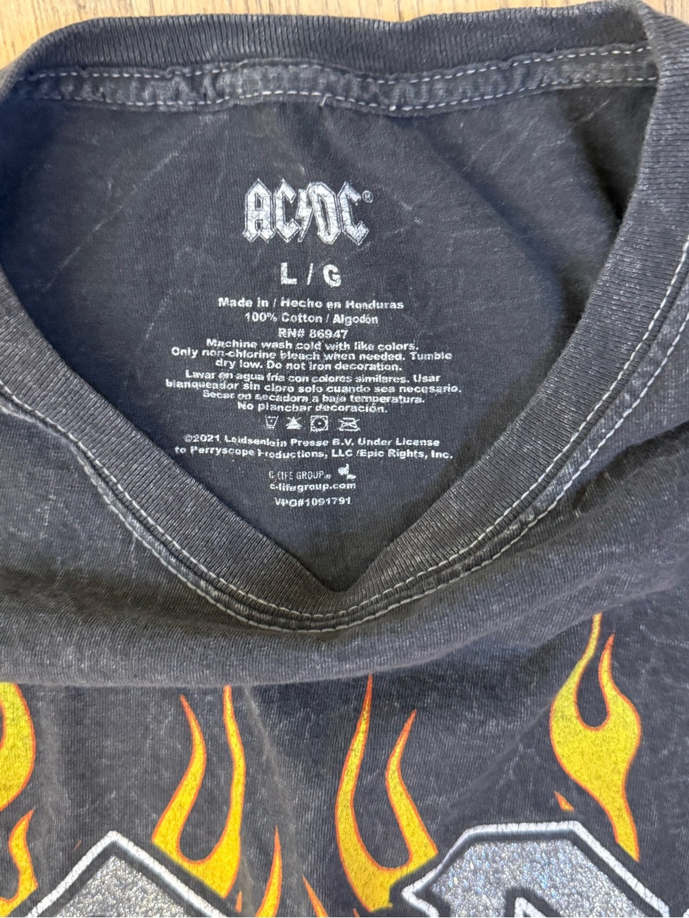 AC/DC Black Kids Short Sleeve Tee with Flame Graphic - Picture 2 of 3